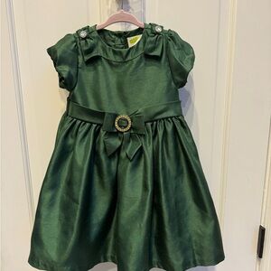 NWOT Crazy 8 2T Girls Emerald Shimmery Formal ShortSleeve Dress